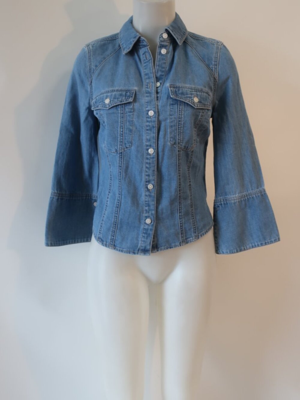 Womens Veronica Beard Jeans "Tivi" Blue Denim Button Down Top XS - Picture 2 of 8